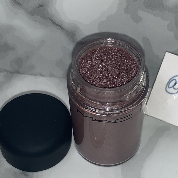 CIRCA PLUM - MAC Pigment - Picture 7 of 15